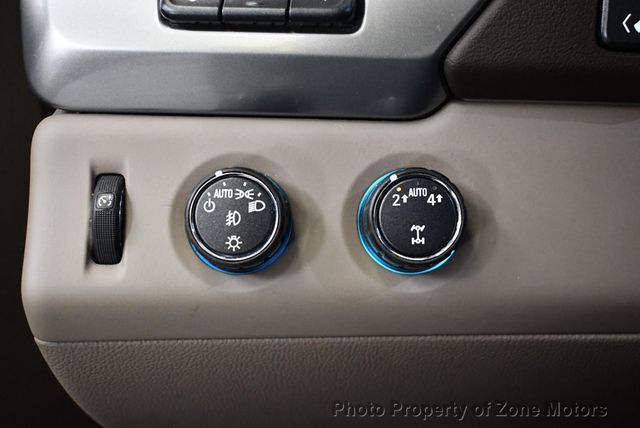 2017 Chevrolet Suburban 4WD 4dr 1500 Premier - 22984716 - 35