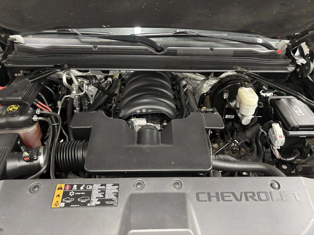2017 Chevrolet Suburban 4WD 4dr 1500 Premier - 23022862 - 11