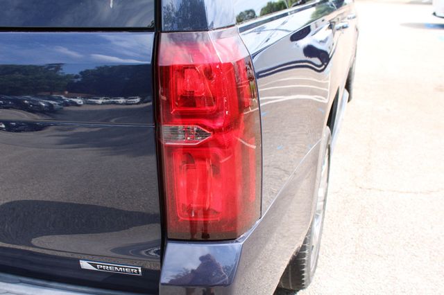 2017 Chevrolet Suburban 4WD 4dr 1500 Premier - 23042577 - 11