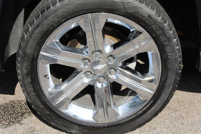 2017 Chevrolet Suburban 4WD 4dr 1500 Premier - 23042577 - 38