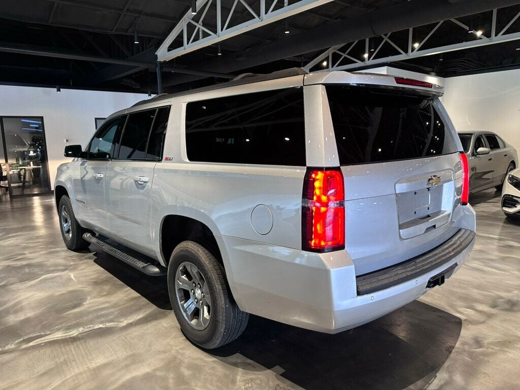 2017 Chevrolet Suburban LocalTrade/4WD/LT/1Owner/LuxuryPkg/RearSeatEntertainment/SunRoof - 22767576 - 1