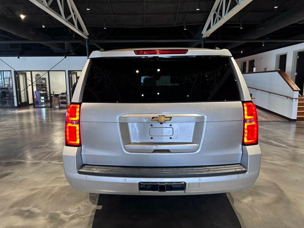 2017 Chevrolet Suburban LocalTrade/4WD/LT/1Owner/LuxuryPkg/RearSeatEntertainment/SunRoof - 22767576 - 2