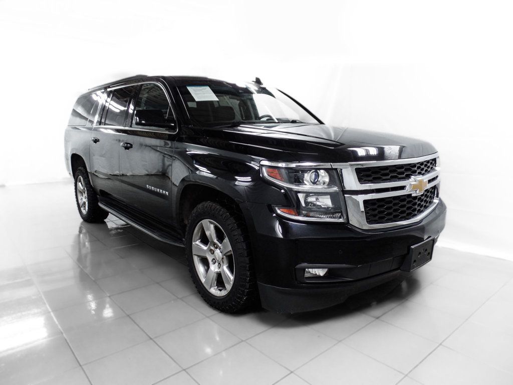 2017 Chevrolet Suburban LT 4WD - 22638244 - 7