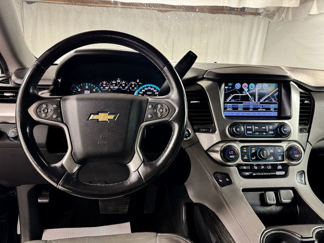 2017 Chevrolet Suburban LT 4WD - 22893825 - 12