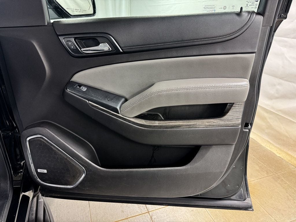 2017 Chevrolet Suburban LT photo 15