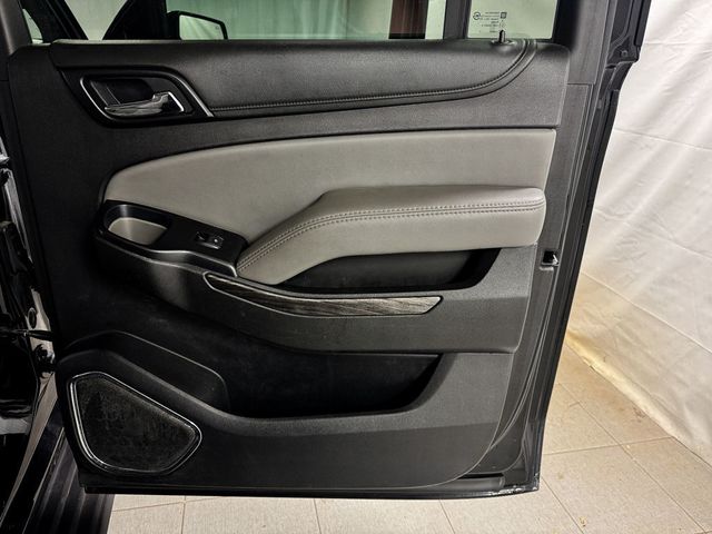 2017 Chevrolet Suburban LT 4WD - 22893825 - 16