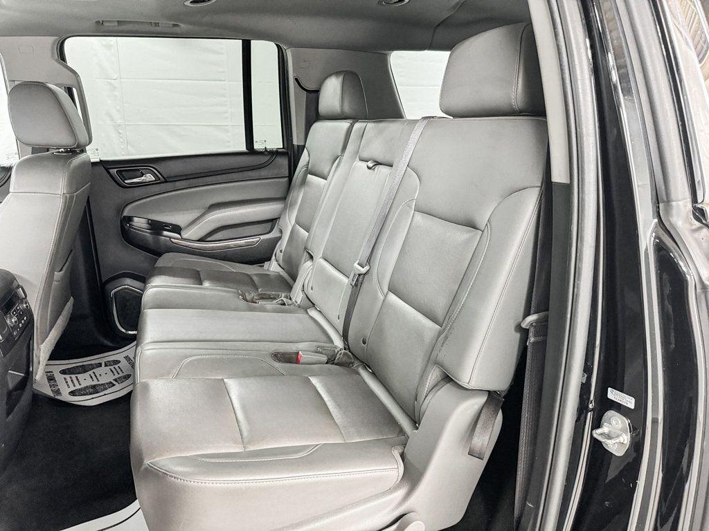 2017 Chevrolet Suburban LT photo 7