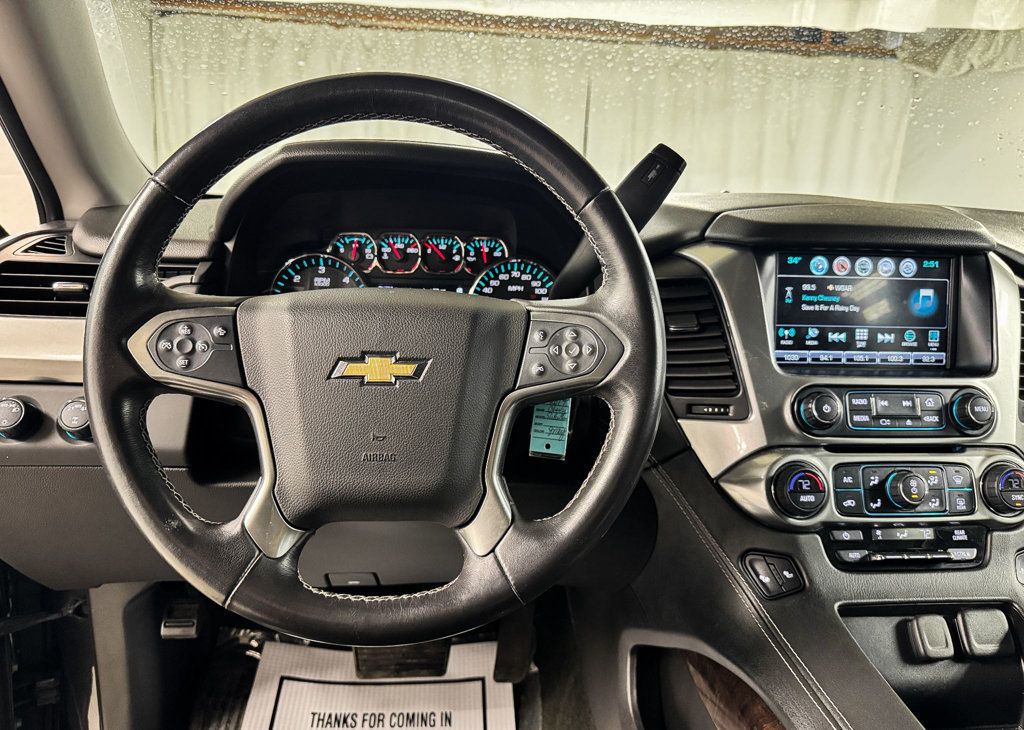 2017 Chevrolet Suburban LT 4WD - 22988877 - 11