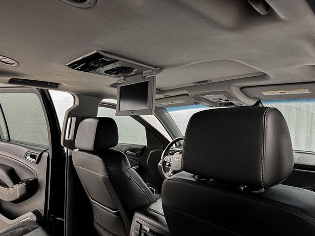 2017 Chevrolet Suburban LT 4WD - 22988877 - 12
