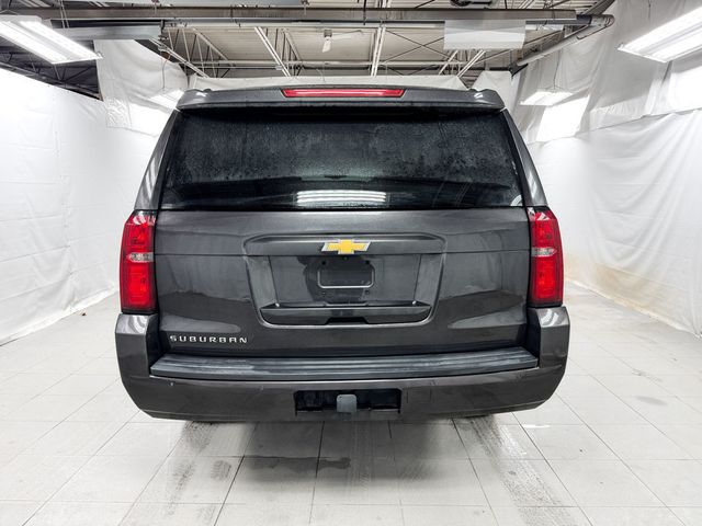 2017 Chevrolet Suburban LT 4WD - 22988877 - 4
