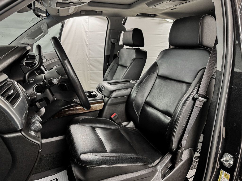 2017 Chevrolet Suburban LT 4WD - 22988877 - 6