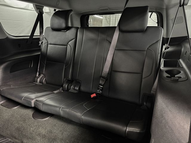 2017 Chevrolet Suburban LT 4WD - 22988877 - 8