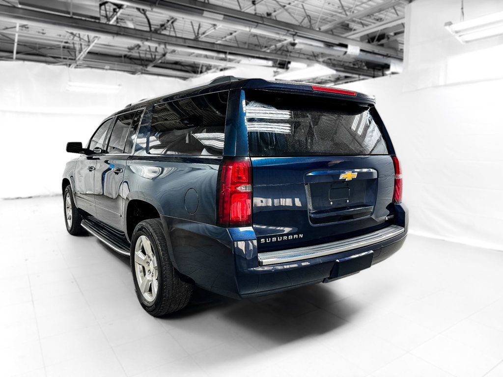 2017 Chevrolet Suburban Premier photo 3
