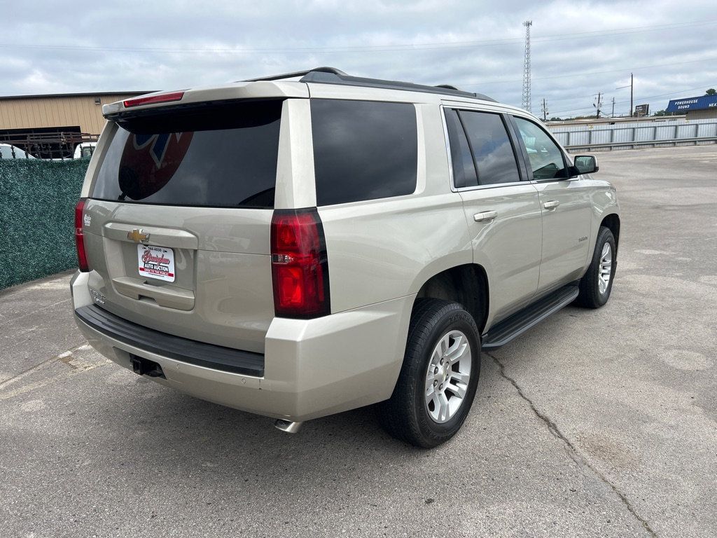2017 Chevrolet Tahoe LS photo 4