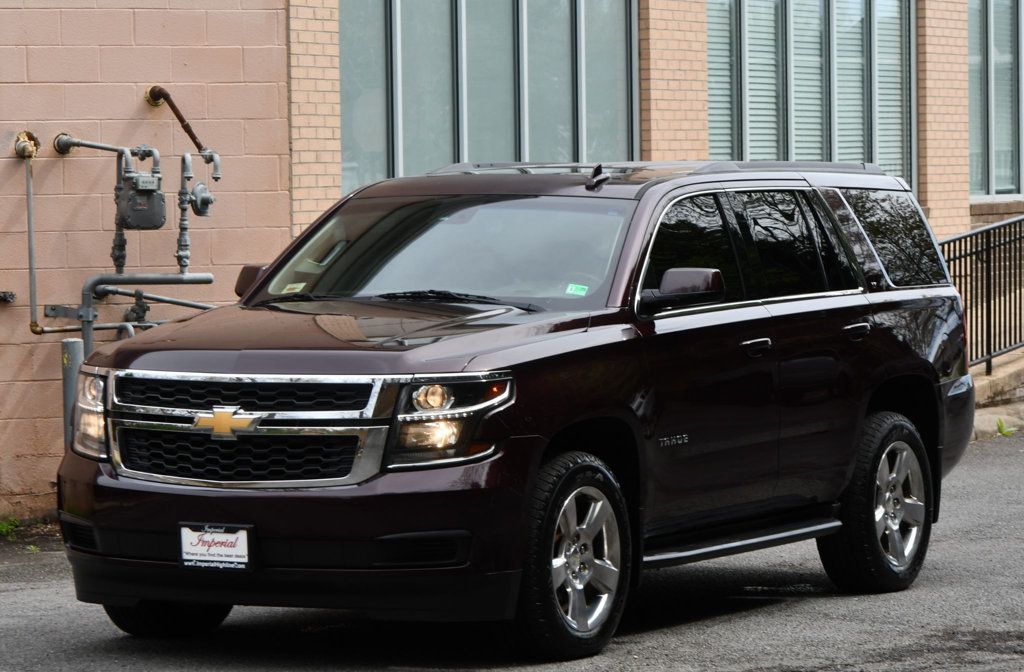 2017 Chevrolet Tahoe LT photo 3