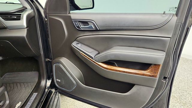 2017 Chevrolet Tahoe 4WD 4dr LT Midnight Edition with Luxury Package & Power Sunroof - 22998230 - 26