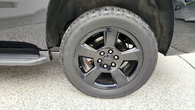 2017 Chevrolet Tahoe 4WD 4dr LT Midnight Edition with Luxury Package & Power Sunroof - 22998230 - 8