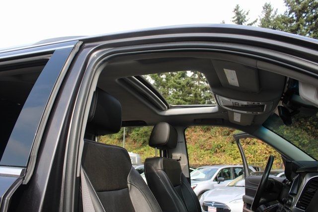 2017 Chevrolet Tahoe Premier photo 17