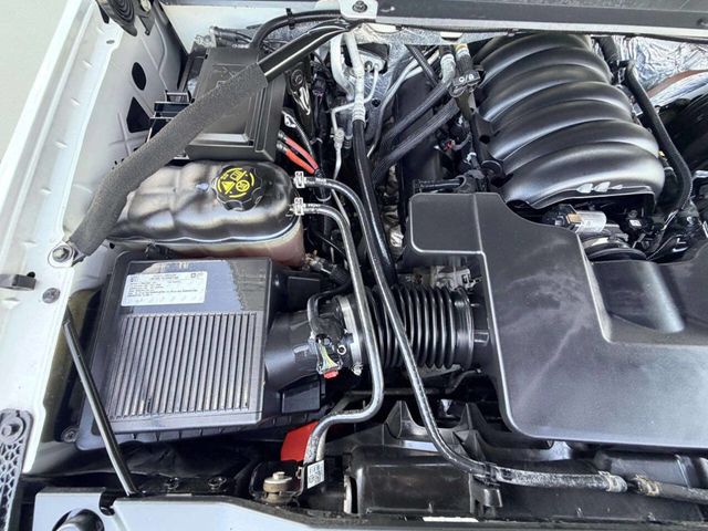 2017 Chevrolet Tahoe 4WD 4dr Premier - 23037392 - 16