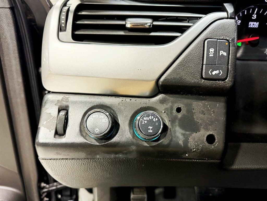 2017 Chevrolet Tahoe Police - 22930678 - 11