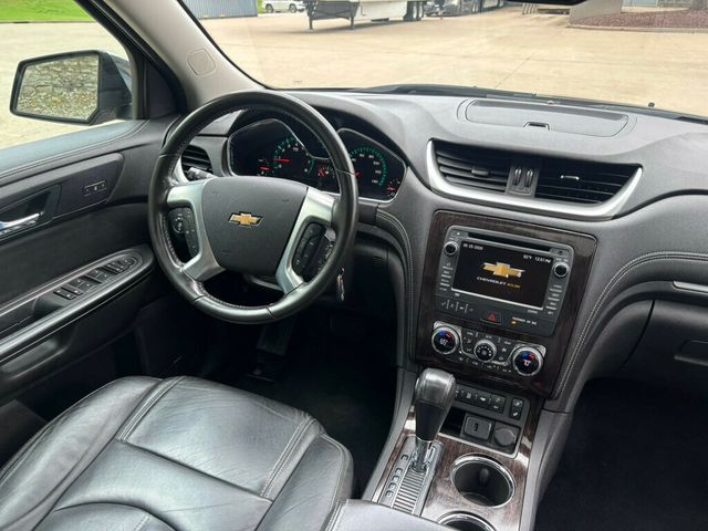 2017 Chevrolet Traverse 2017 Chevrolet Traverse LT - 23032183 - 27