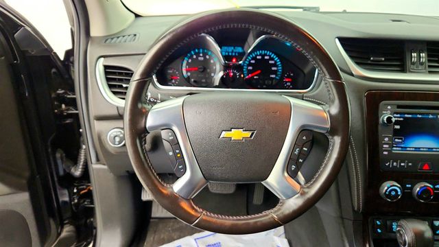 2017 Chevrolet Traverse AWD 4dr 1LT w/ Style & Tech Pkg & Dual Panel Sunroof - 23020879 - 13