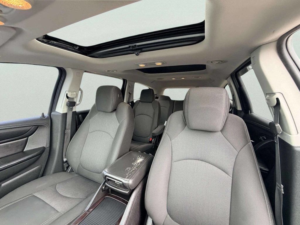 2017 Chevrolet Traverse AWD 4dr LT w/1LT - 23046460 - 22
