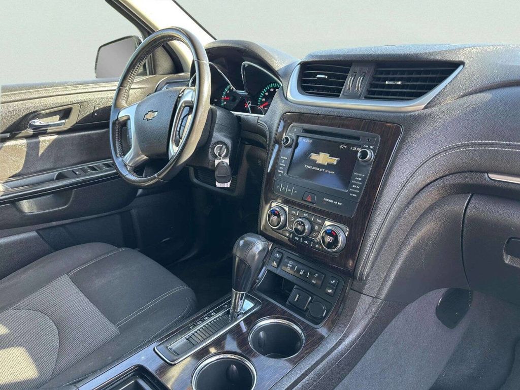 2017 Chevrolet Traverse AWD 4dr LT w/2LT - 23027921 - 16