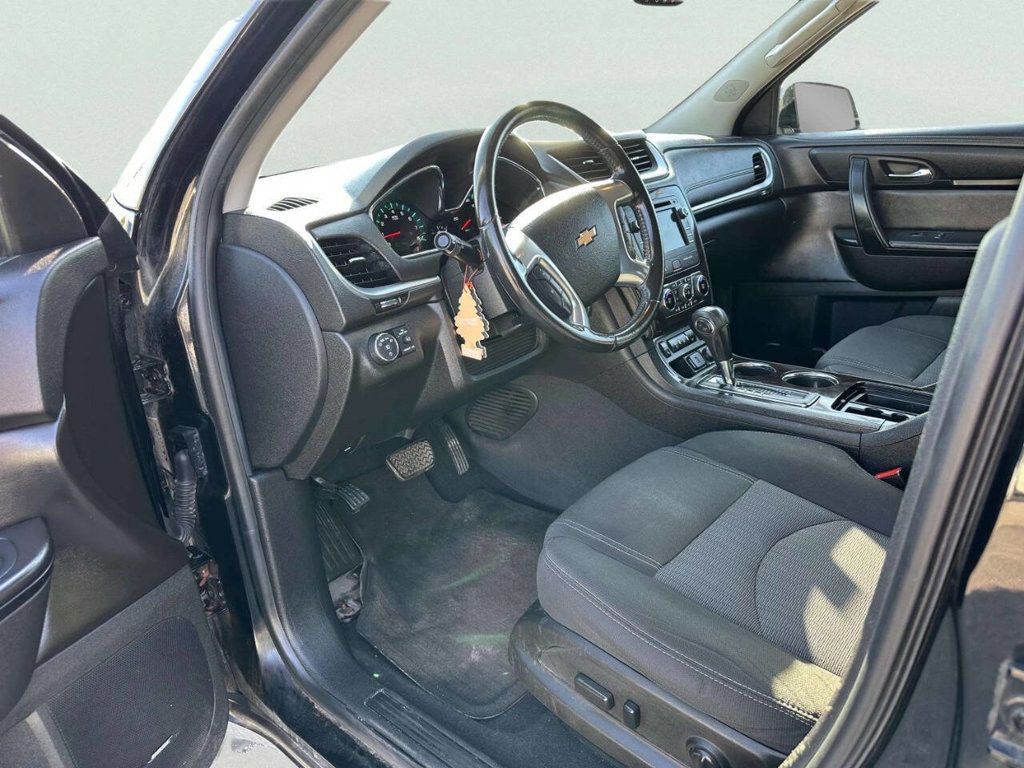 2017 Chevrolet Traverse AWD 4dr LT w/2LT - 23027921 - 7