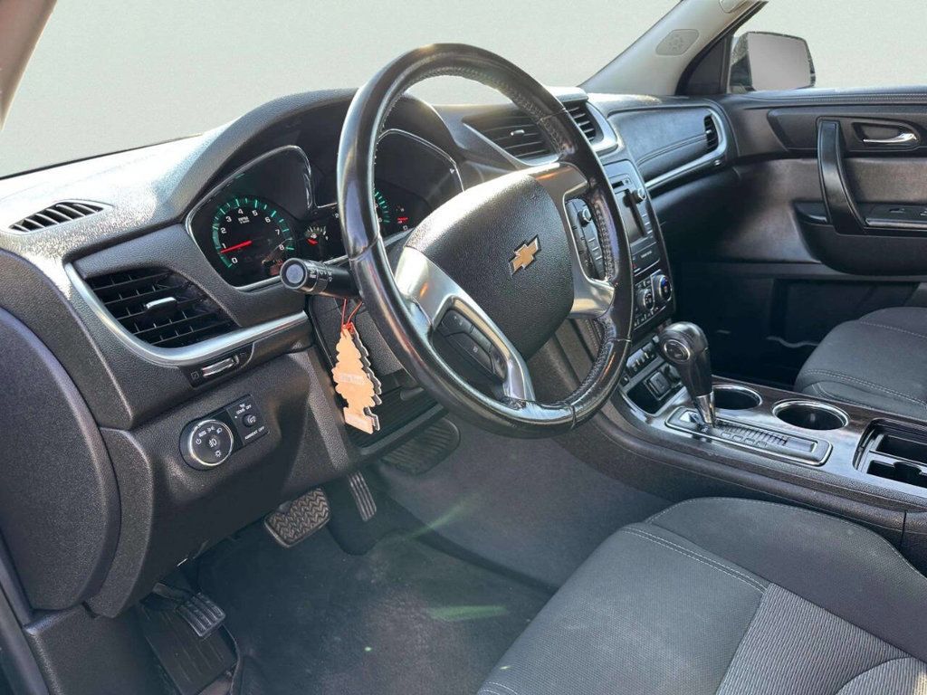 2017 Chevrolet Traverse AWD 4dr LT w/2LT - 23027921 - 8