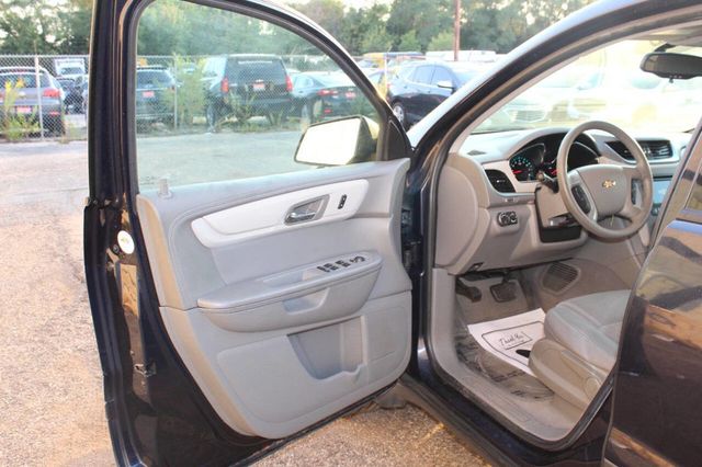 2017 Chevrolet Traverse FWD 4dr LS w/1LS - 22918926 - 9