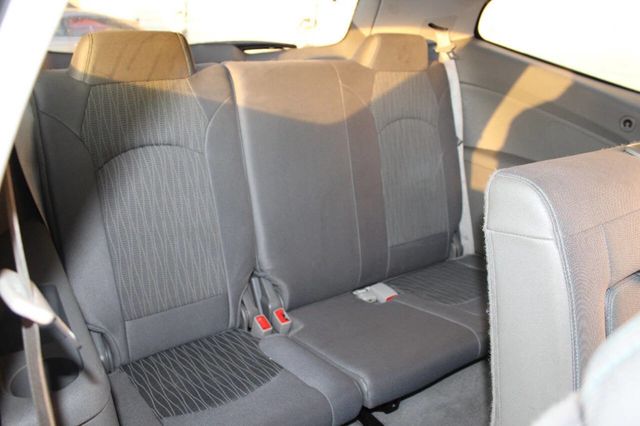 2017 Chevrolet Traverse FWD 4dr LS w/1LS - 22918926 - 15