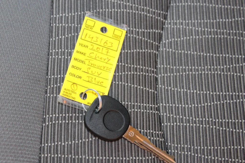 2017 Chevrolet Traverse FWD 4dr LS w/1LS - 22918926 - 26