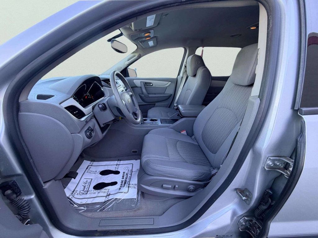 2017 Chevrolet Traverse FWD 4dr LS w/1LS - 23043871 - 16
