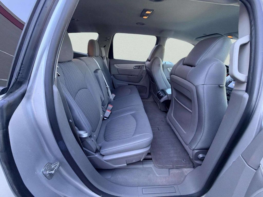 2017 Chevrolet Traverse FWD 4dr LS w/1LS - 23043871 - 22