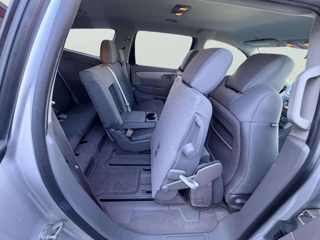 2017 Chevrolet Traverse FWD 4dr LS w/1LS - 23043871 - 24
