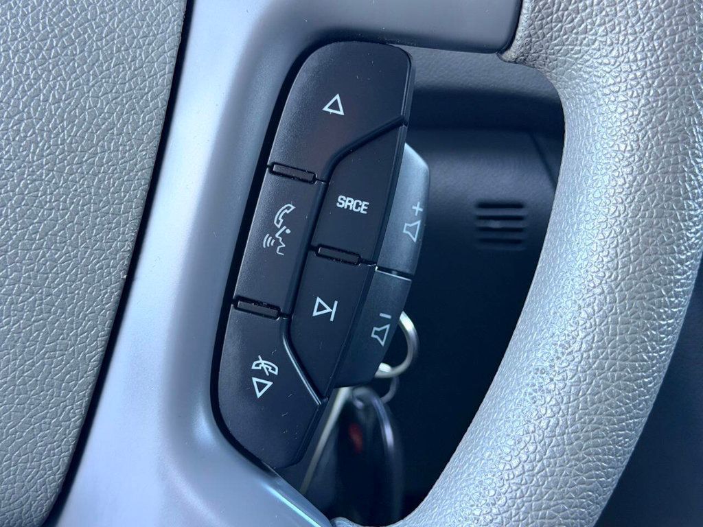2017 Chevrolet Traverse FWD 4dr LS w/1LS - 23043871 - 32
