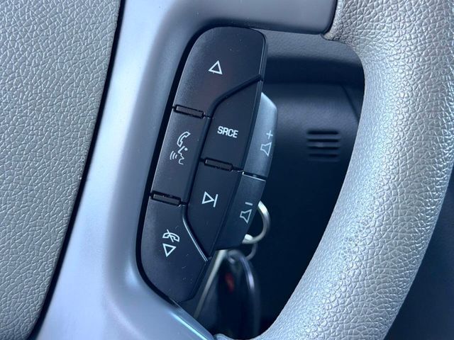 2017 Chevrolet Traverse FWD 4dr LS w/1LS - 23043871 - 32
