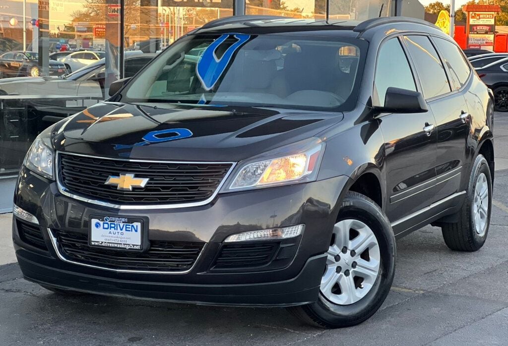 2017 Chevrolet Traverse FWD 4dr LS w/1LS - 22617044 - 0