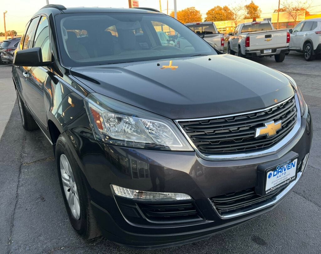 2017 Chevrolet Traverse FWD 4dr LS w/1LS - 22617044 - 5