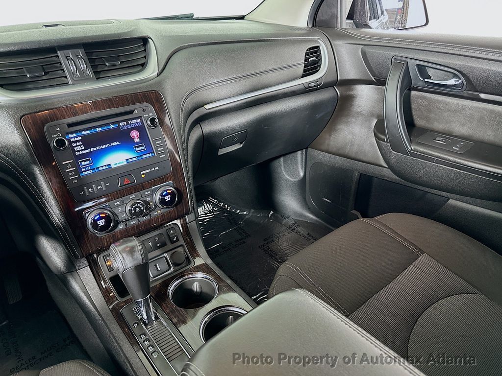 2017 Chevrolet Traverse LT - 22711744 - 25