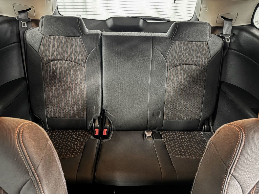 2017 Chevrolet Traverse LT - 23018837 - 10