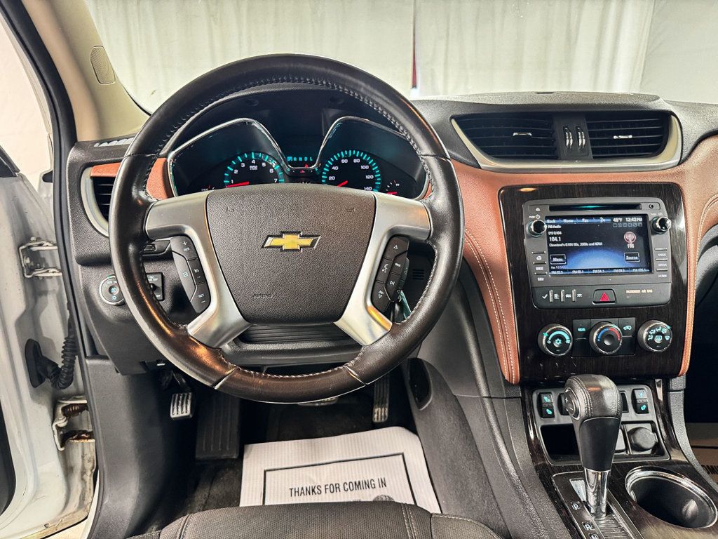 2017 Chevrolet Traverse LT - 23018837 - 13