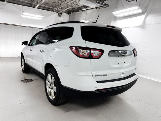 2017 Chevrolet Traverse LT - 23018837 - 3