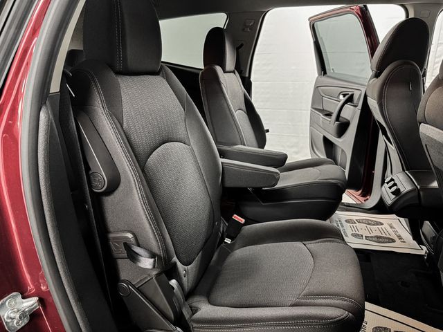 2017 Chevrolet Traverse LT - 23026536 - 10
