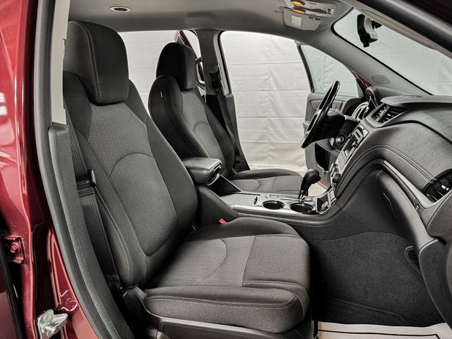 2017 Chevrolet Traverse LT - 23026536 - 11