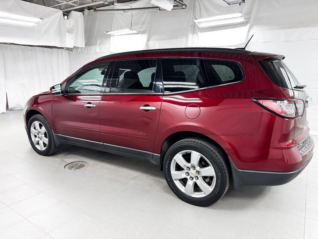 2017 Chevrolet Traverse LT - 23026536 - 2