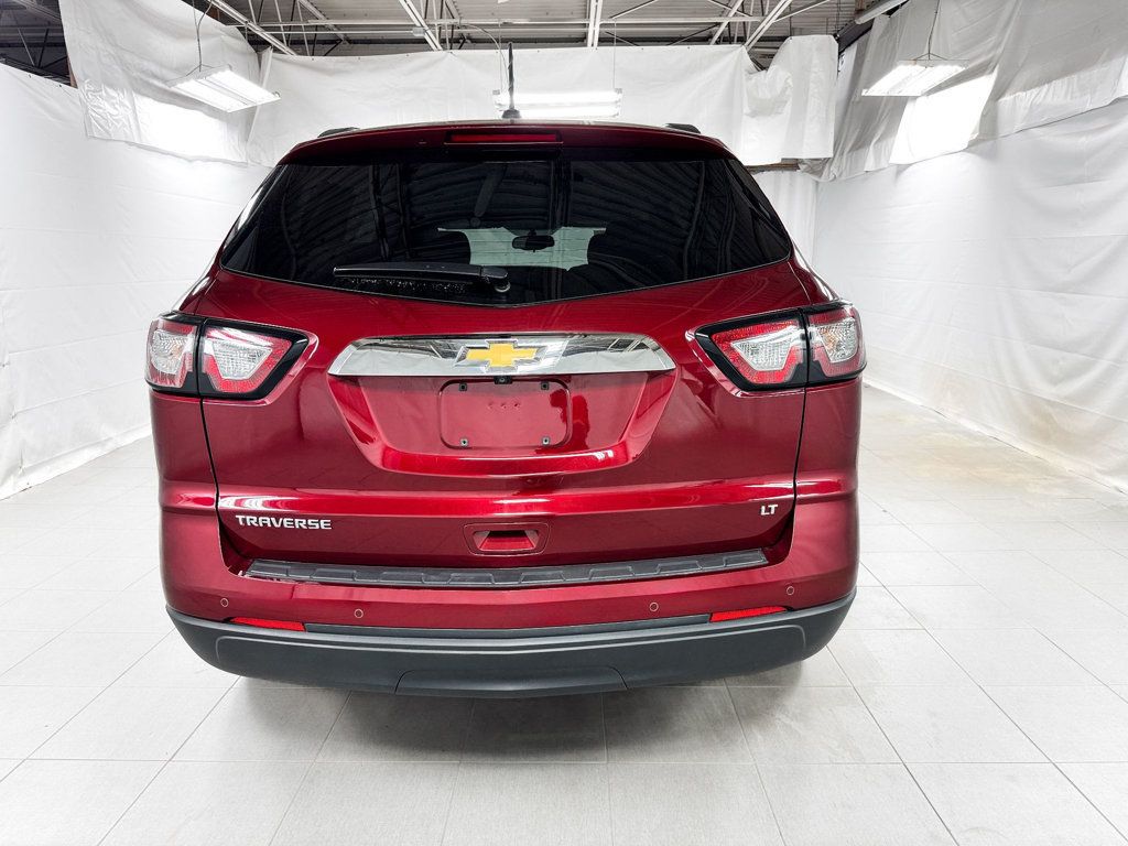 2017 Chevrolet Traverse LT - 23026536 - 3