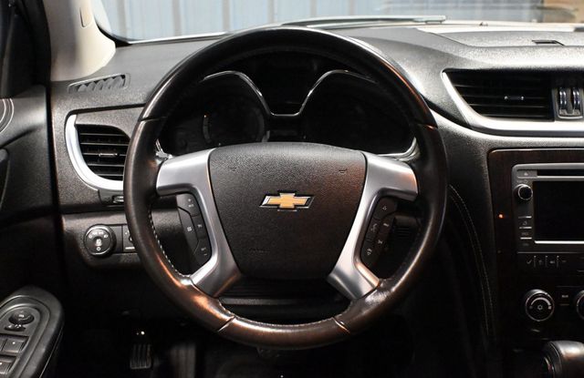 2017 Chevrolet Traverse LT AWD  - 23068128 - 11