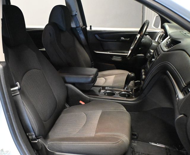 2017 Chevrolet Traverse LT AWD  - 23068128 - 17
